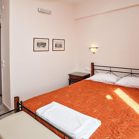 Hotel Arxontiko Tínos Esterno foto