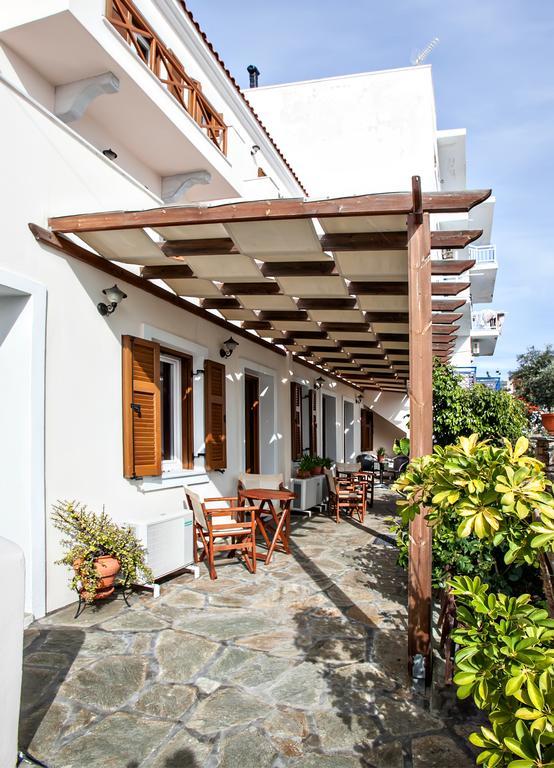 Hotel Arxontiko Tínos Esterno foto