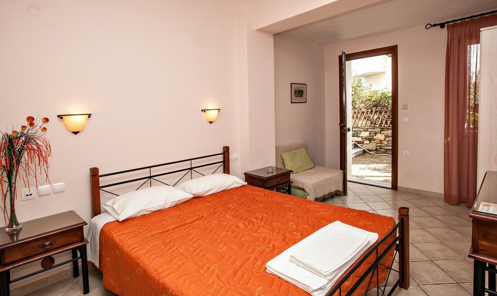 Hotel Arxontiko Tínos Esterno foto