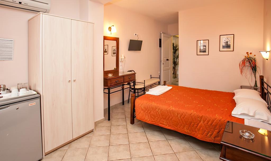 Hotel Arxontiko Tínos Esterno foto