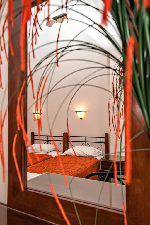 Hotel Arxontiko Tínos Esterno foto