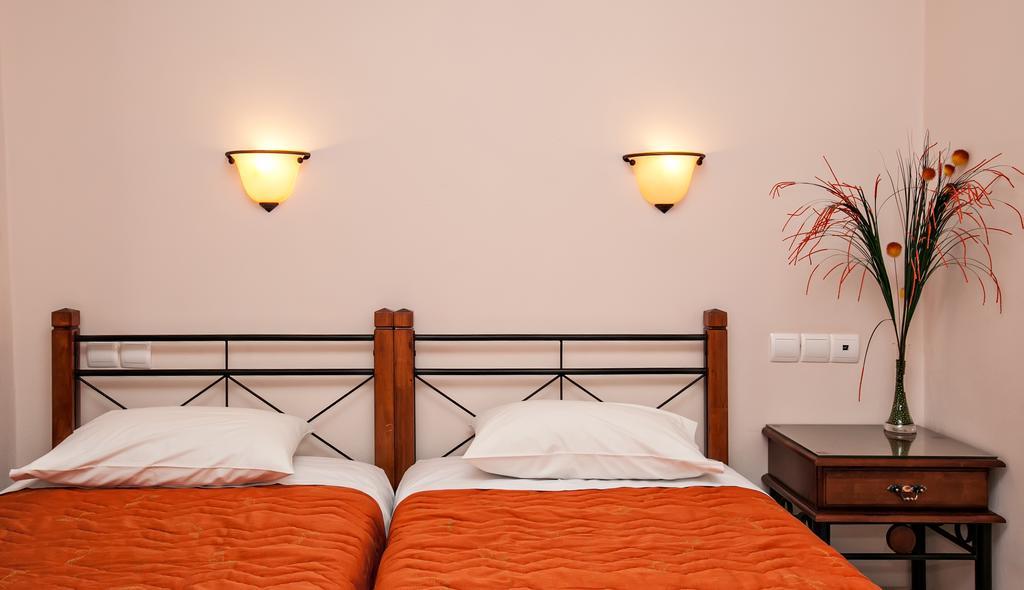 Hotel Arxontiko Tínos Esterno foto