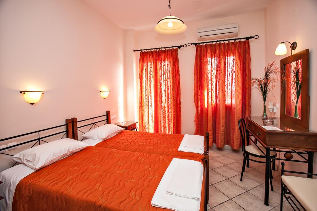 Hotel Arxontiko Tínos Esterno foto