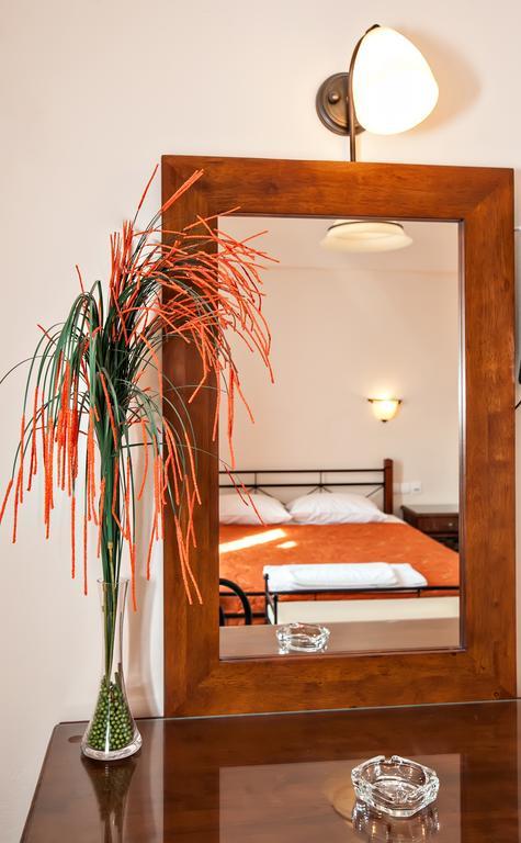 Hotel Arxontiko Tínos Esterno foto