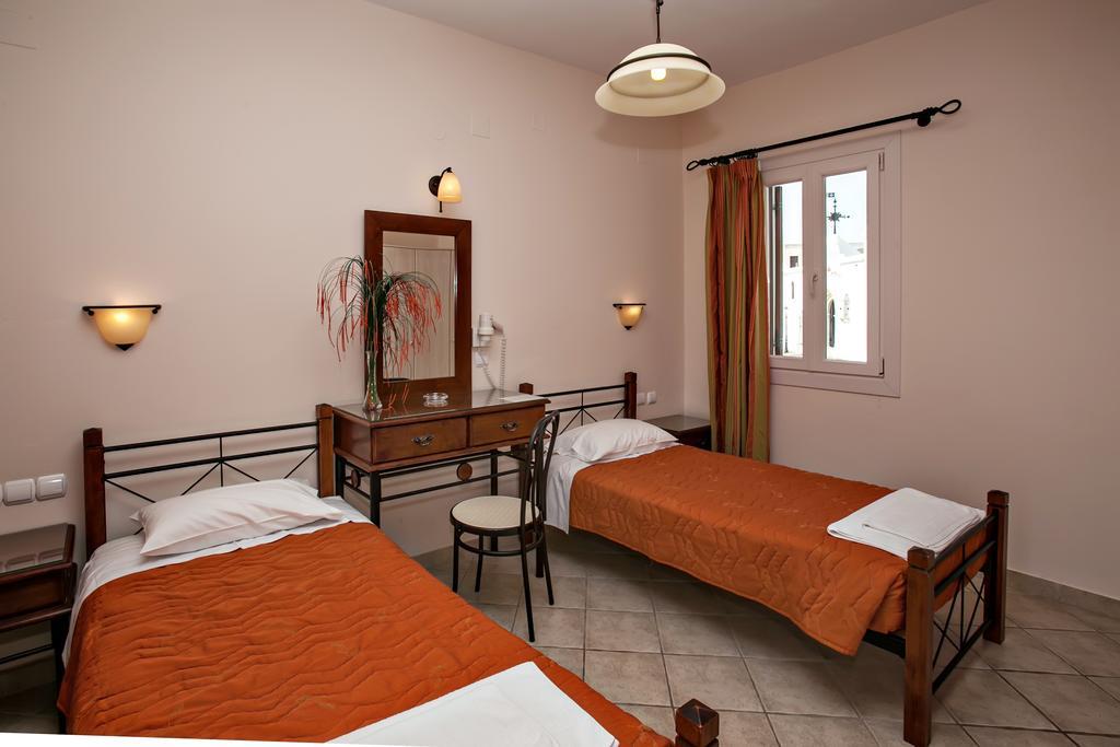 Hotel Arxontiko Tínos Esterno foto